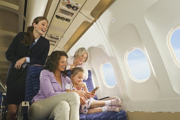 What are the best strategies for a budget-friendly visit to the Tower of London?